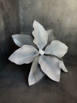 Новогодние цветы